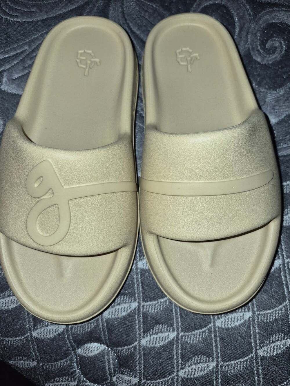 John Geiger 002 Slide in Cream